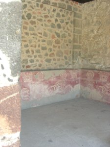 interesting remains of old rooms 
